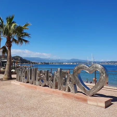 Pied Dans L'eau Théoule-sur-Mer