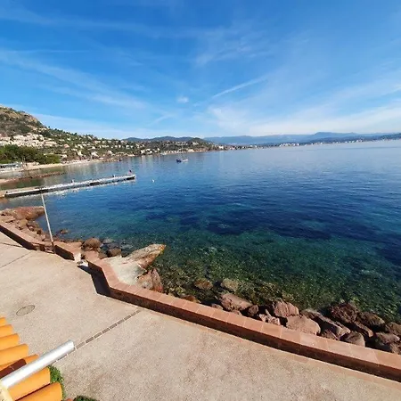 Pied Dans L'eau Théoule-sur-Mer